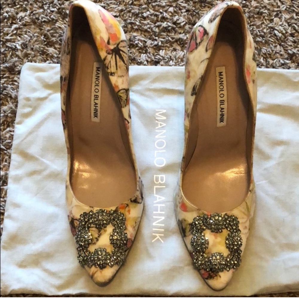 Manolo Blahnik Hangisi